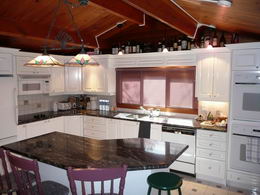 Kitchen - Country homes for sale and luxury real estate including horse farms and property in the Caledon and King City areas near Toronto